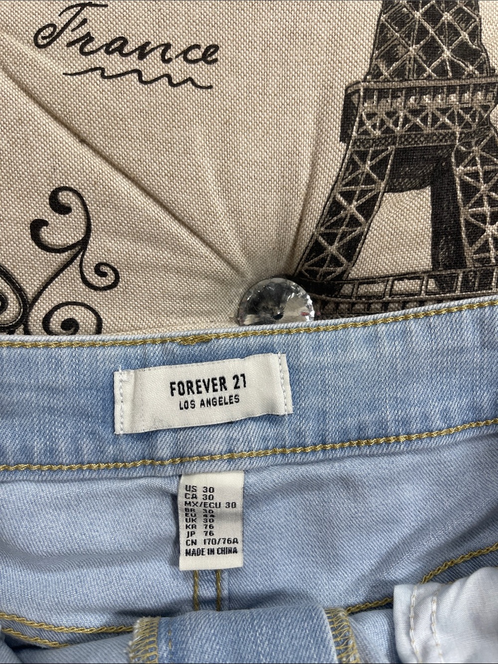 Forever 21  Frayed Hem Denim Shorts - Picture 2 of 8